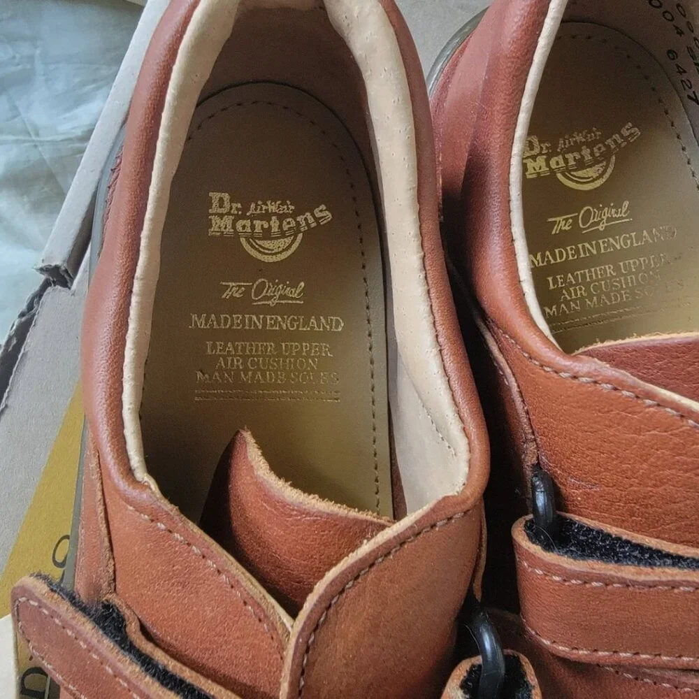 VINTAGE Dr. Martens Yogi Bear Peanut Leather Platform Gibsons MIE UKY2/USW5 NIB